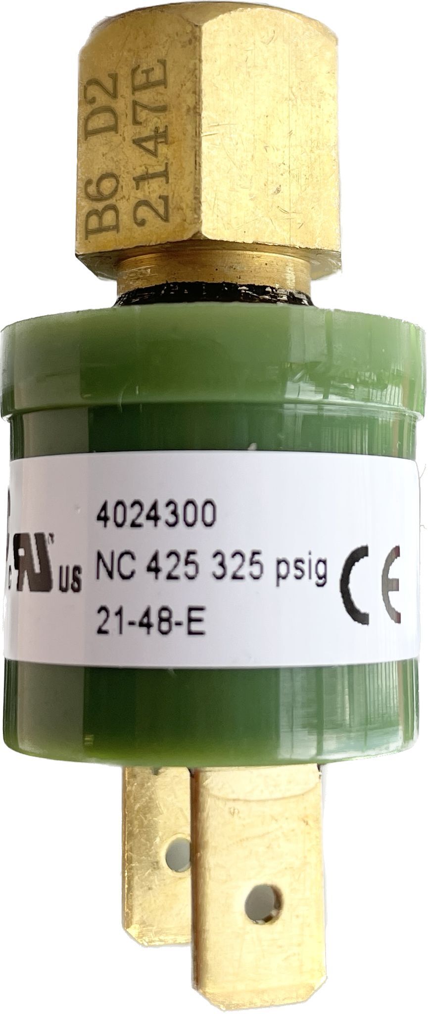 High pressure switch with 1/4 inch female threads and a label indicating '425/325 psig' and 'US', indicating the unit of measurement.